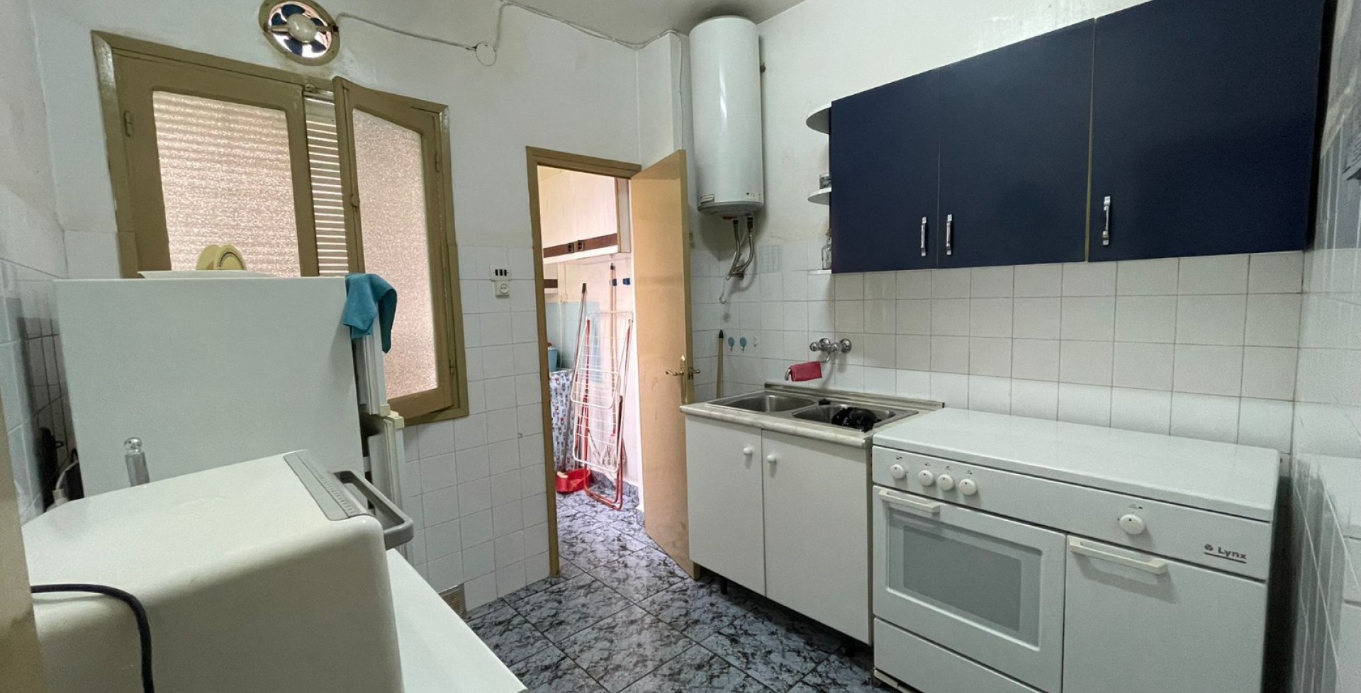 fitted kitchen in spacious flat Blanca, Murcia, Spain