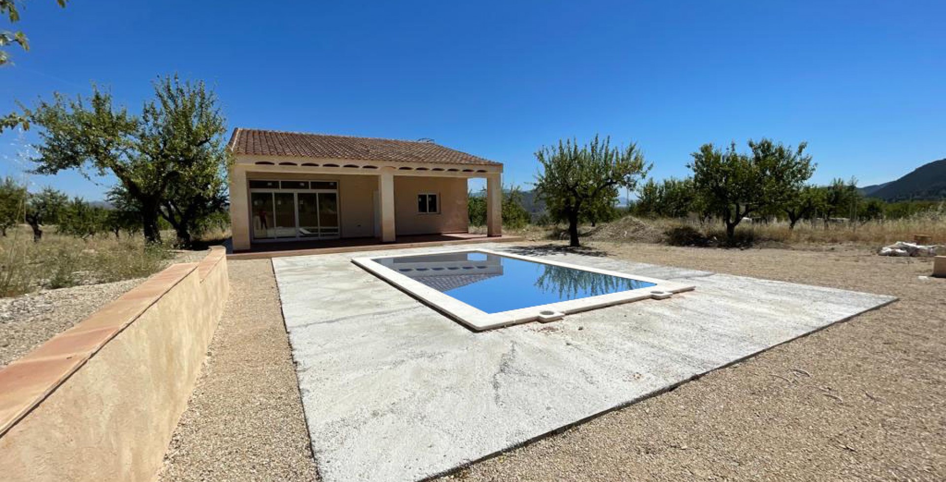 Construcción de Chalet nuevo con amplia piscina, Ricote, Murcia, Spain