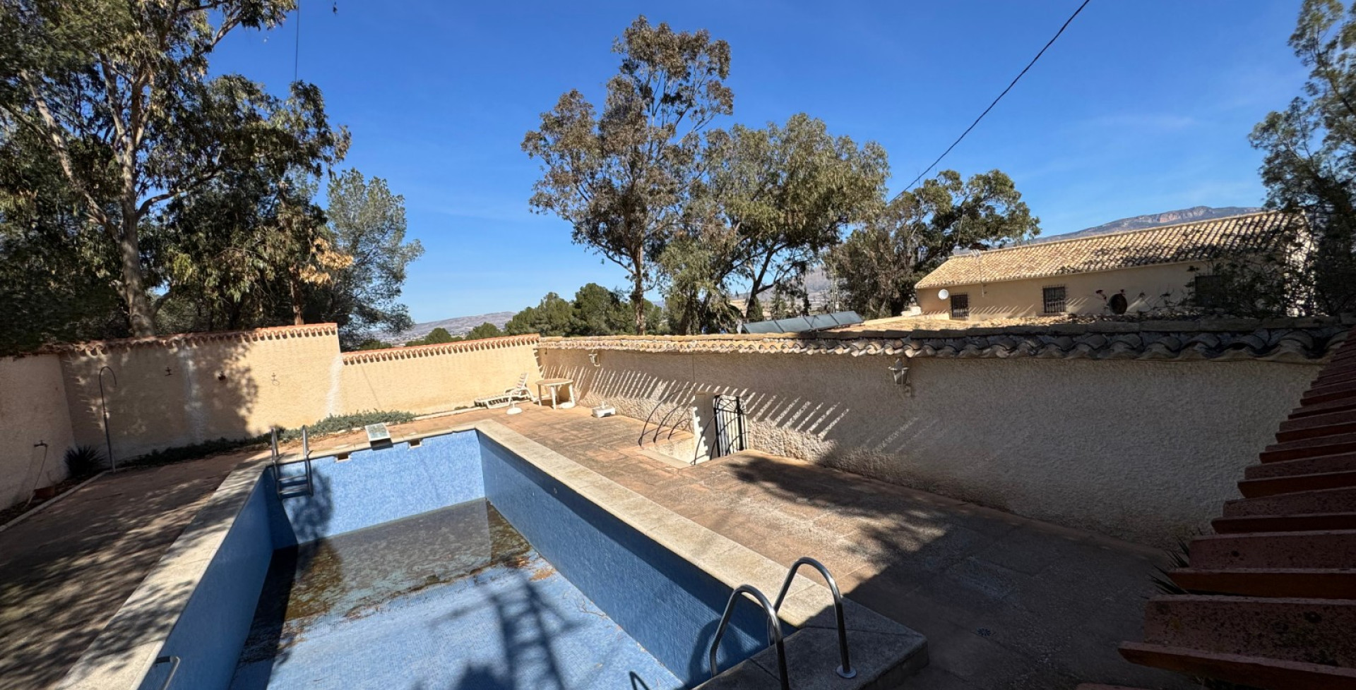 Venta - Casa de Campo - Blanca