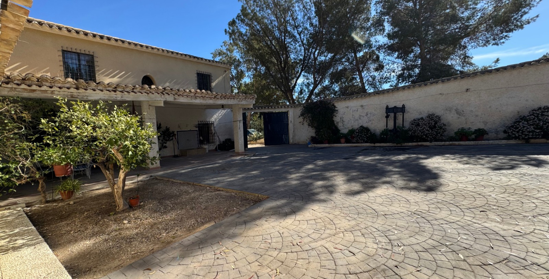 Venta - Casa de Campo - Blanca