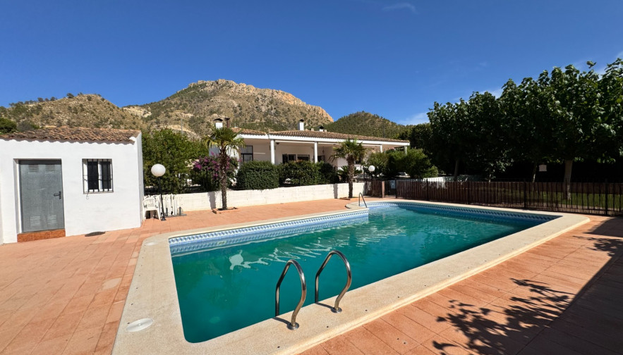 Casa de Campo - Venta - Blanca - Blanca