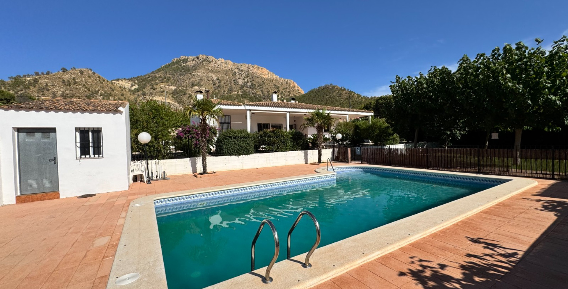 Venta - Casa de Campo - Blanca