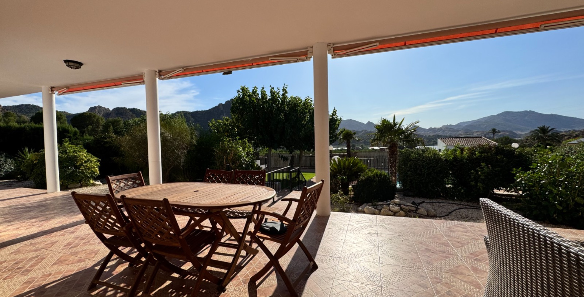 Venta - Casa de Campo - Blanca
