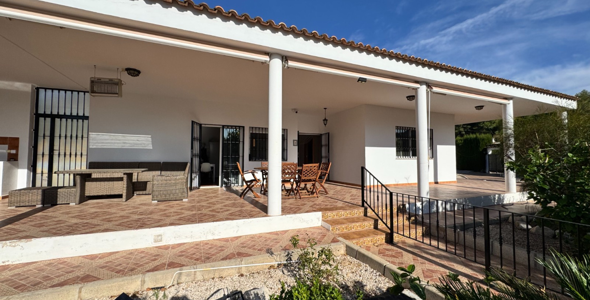 Venta - Casa de Campo - Blanca