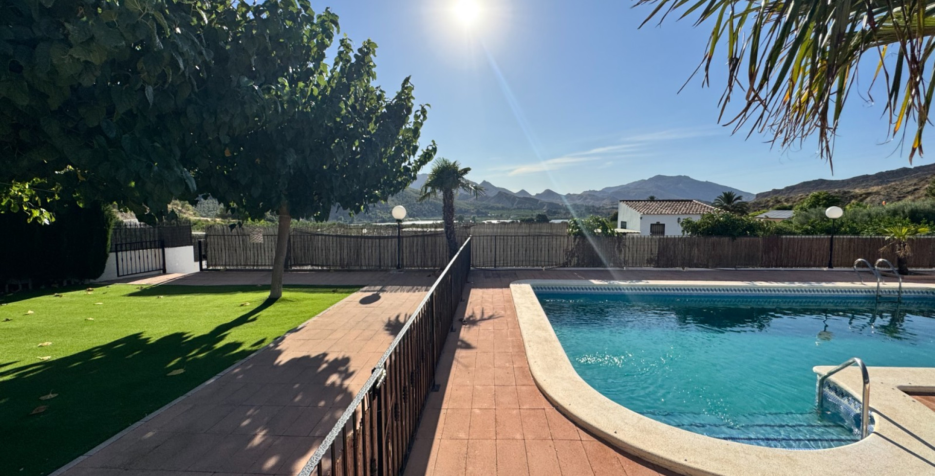 Venta - Casa de Campo - Blanca