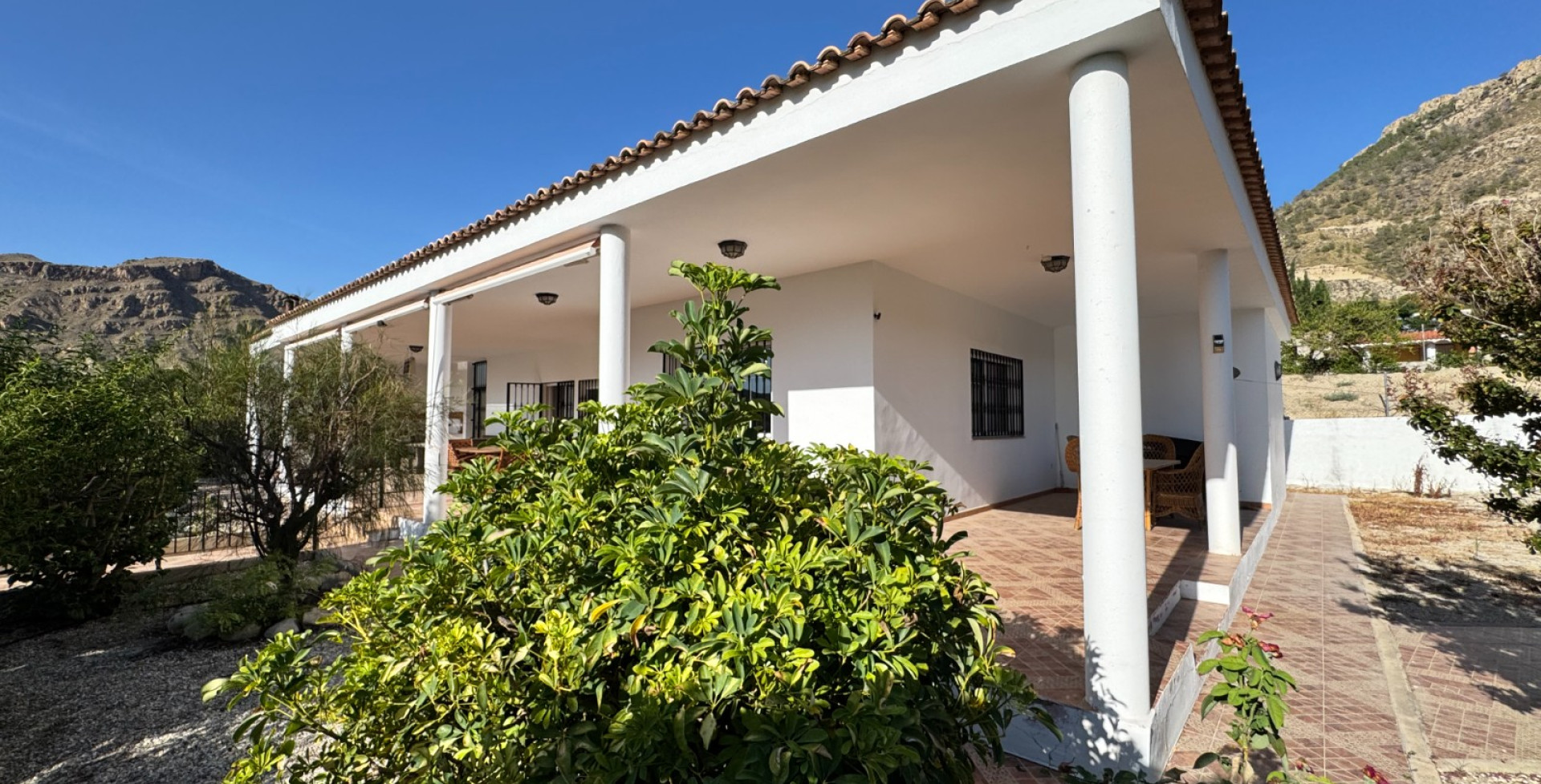 Venta - Casa de Campo - Blanca