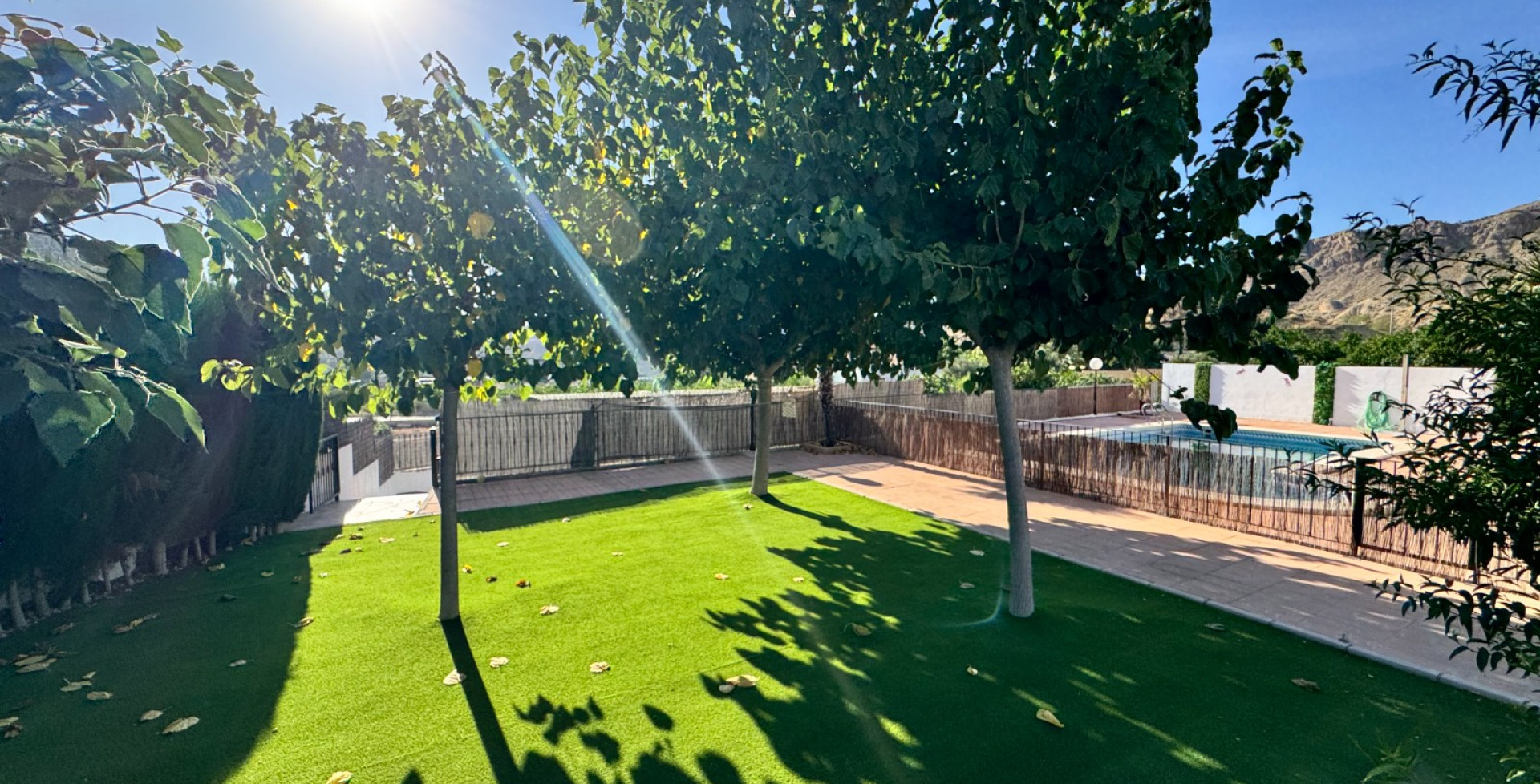 Venta - Casa de Campo - Blanca
