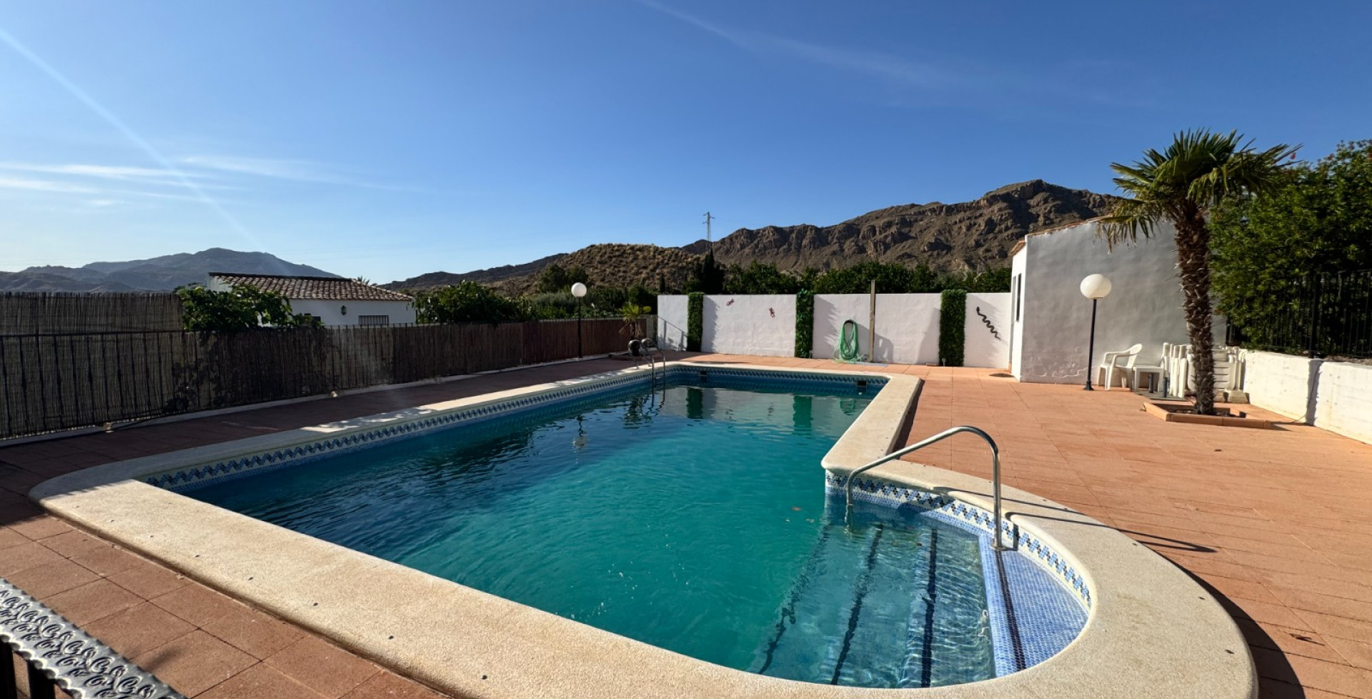 Venta - Casa de Campo - Blanca