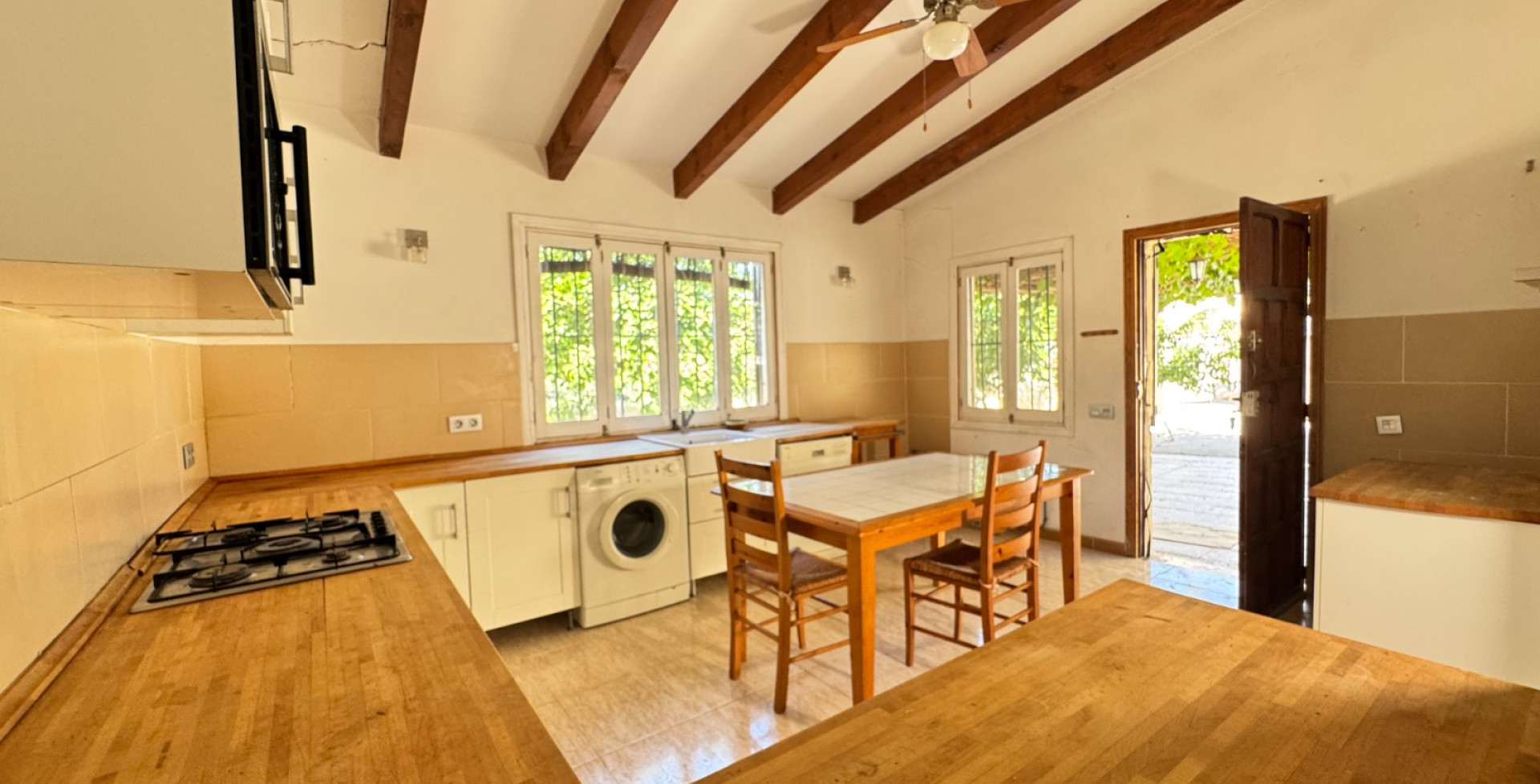 Venta - Casa de Campo - Blanca