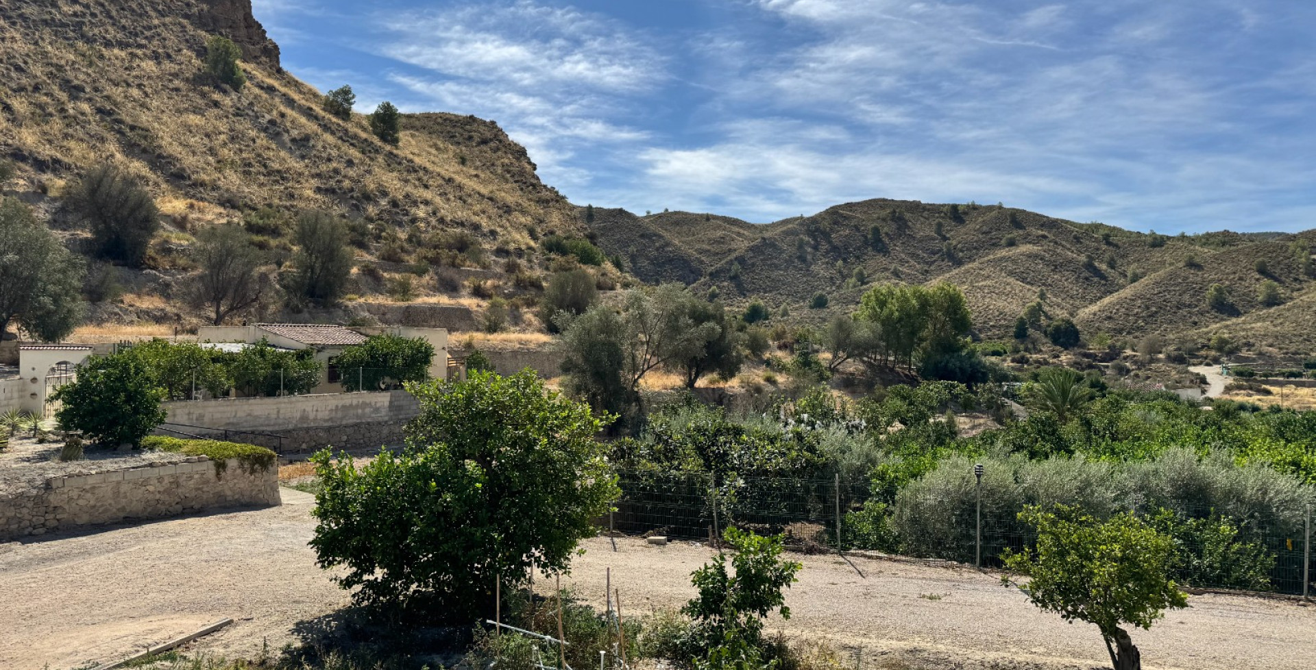 Venta - Casa de Campo - Blanca