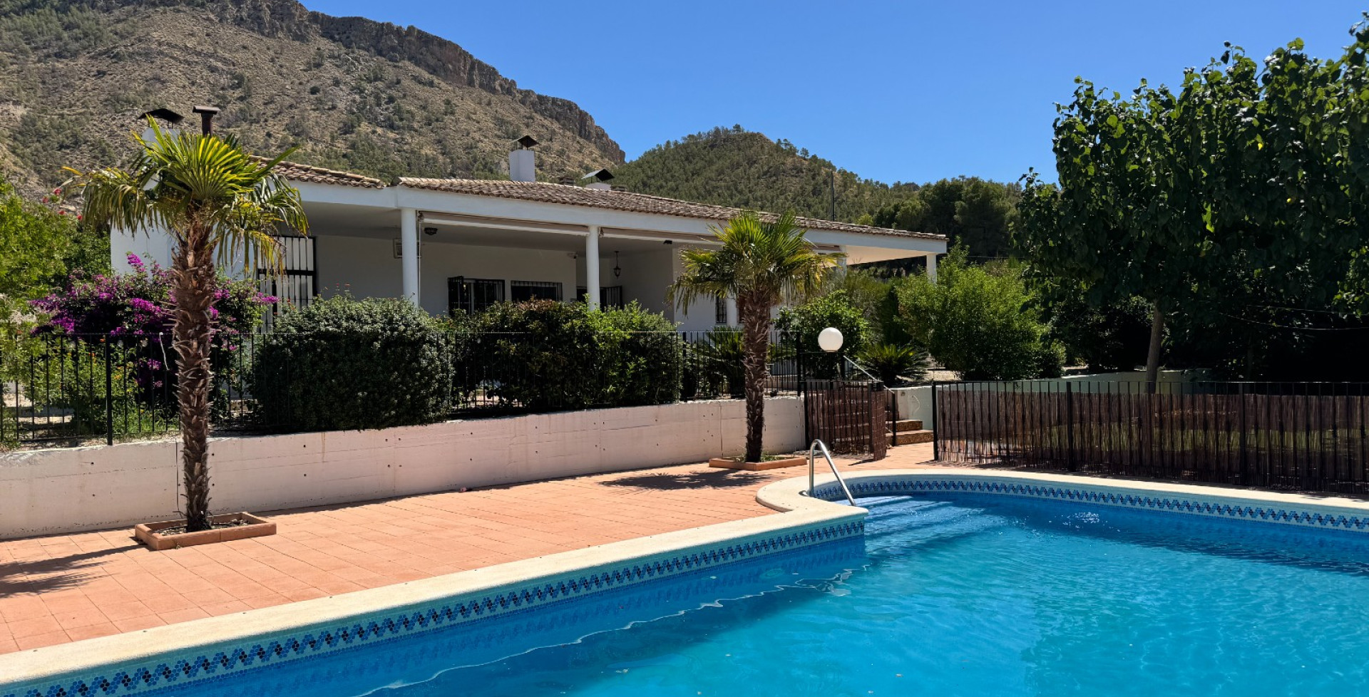 Venta - Casa de Campo - Blanca