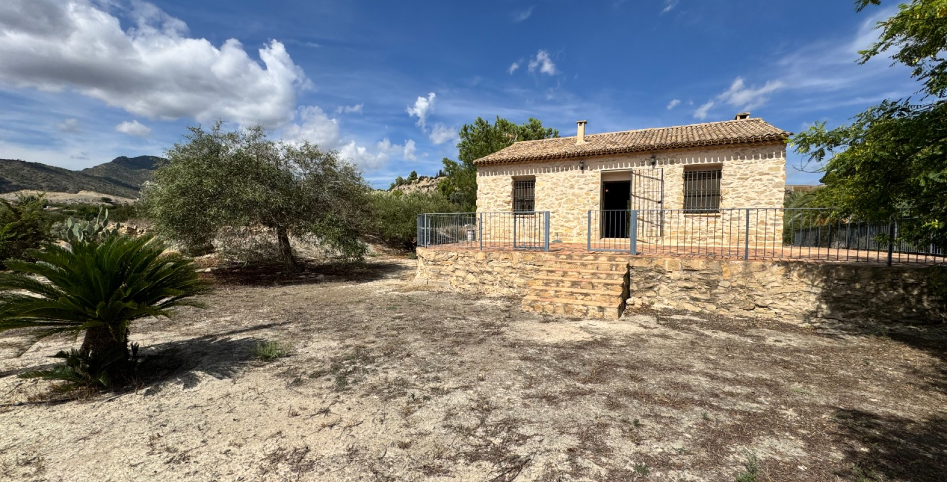 Venta - Casa de Campo - Blanca