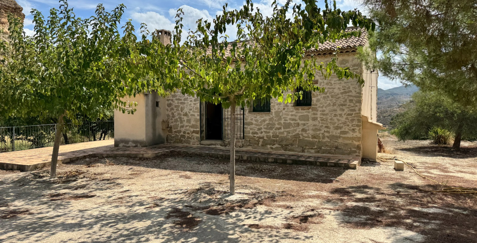 Venta - Casa de Campo - Blanca