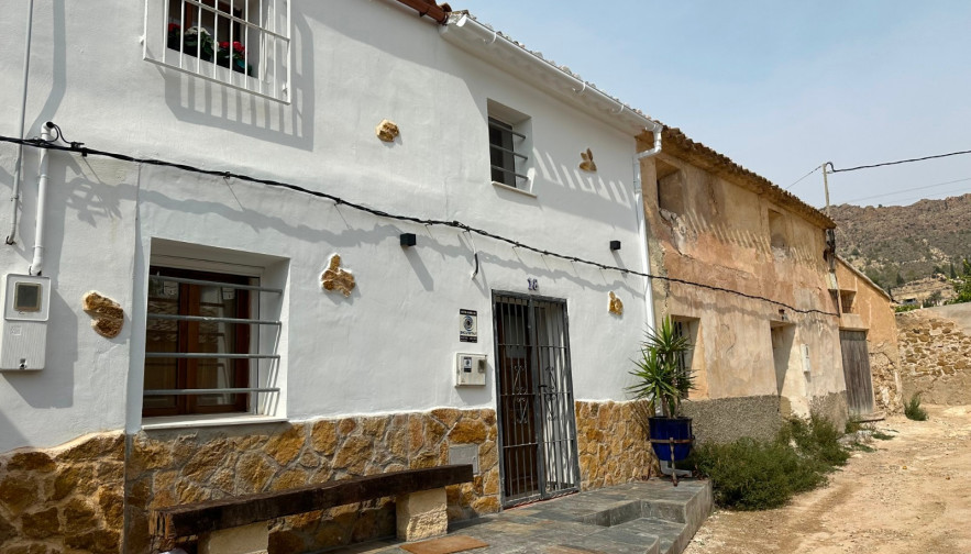 Casa de Campo - Alquiler a largo plazo - Blanca - Blanca