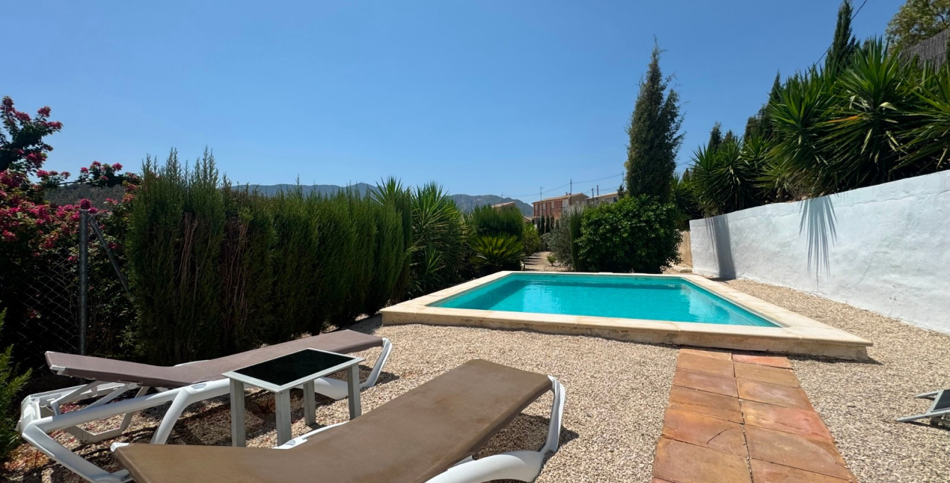 Venta - Chalet independiente - Blanca