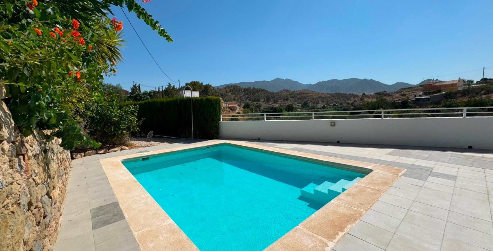 Venta - Chalet independiente - Blanca