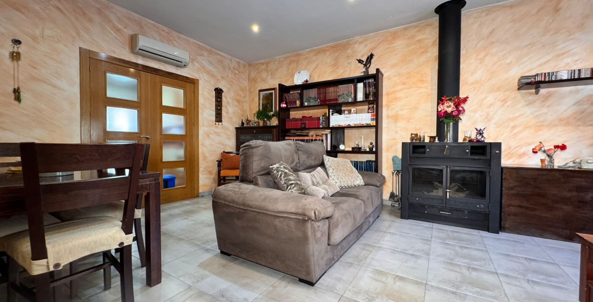 For Sale - Town House - Blanca