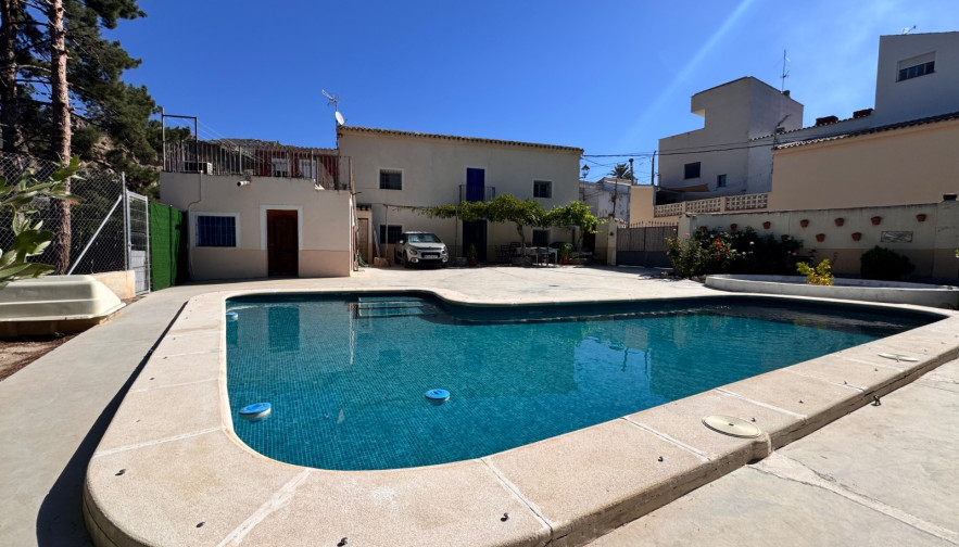 Casa de Campo - Venta - Blanca - Blanca
