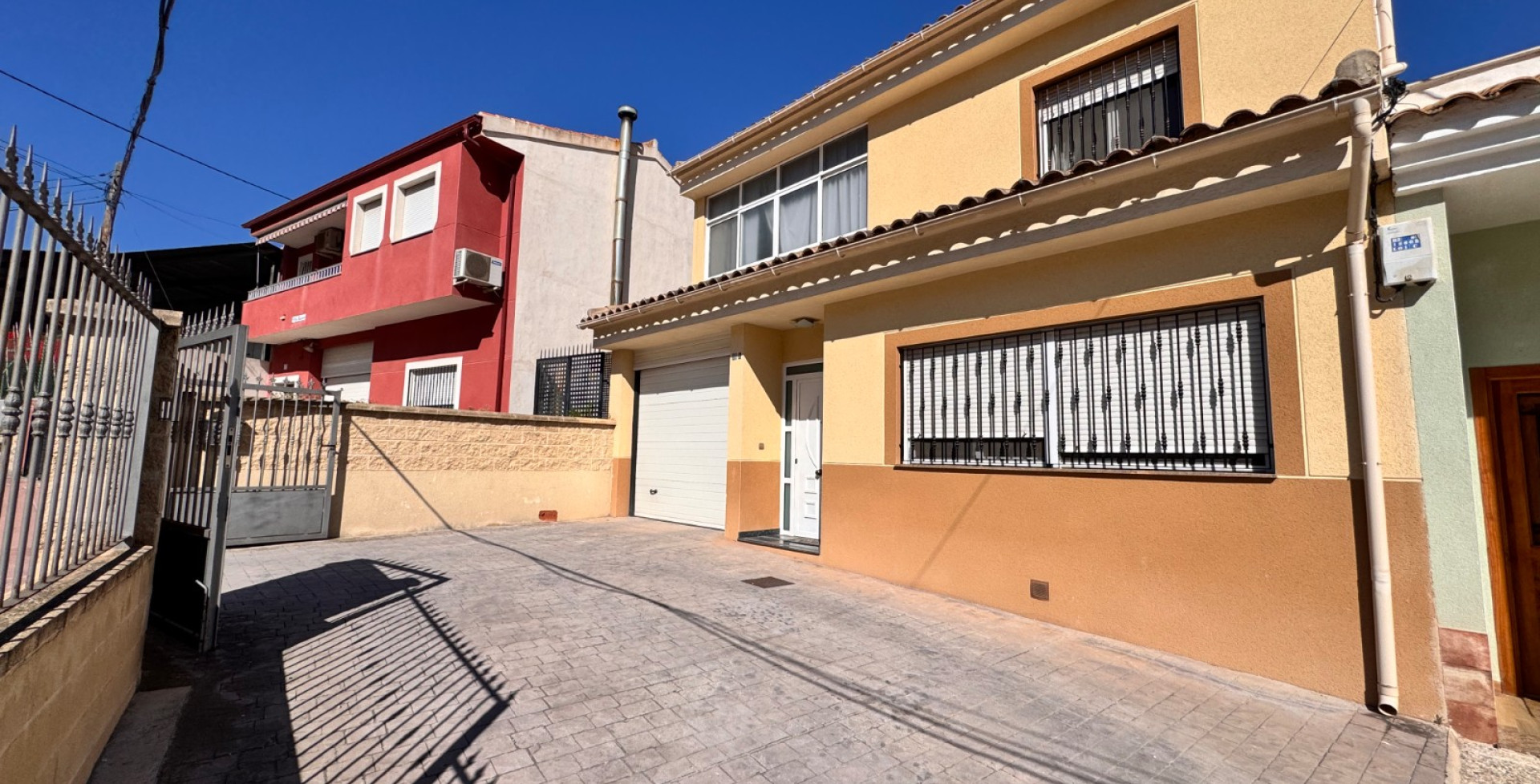 For Sale - Town House - Blanca