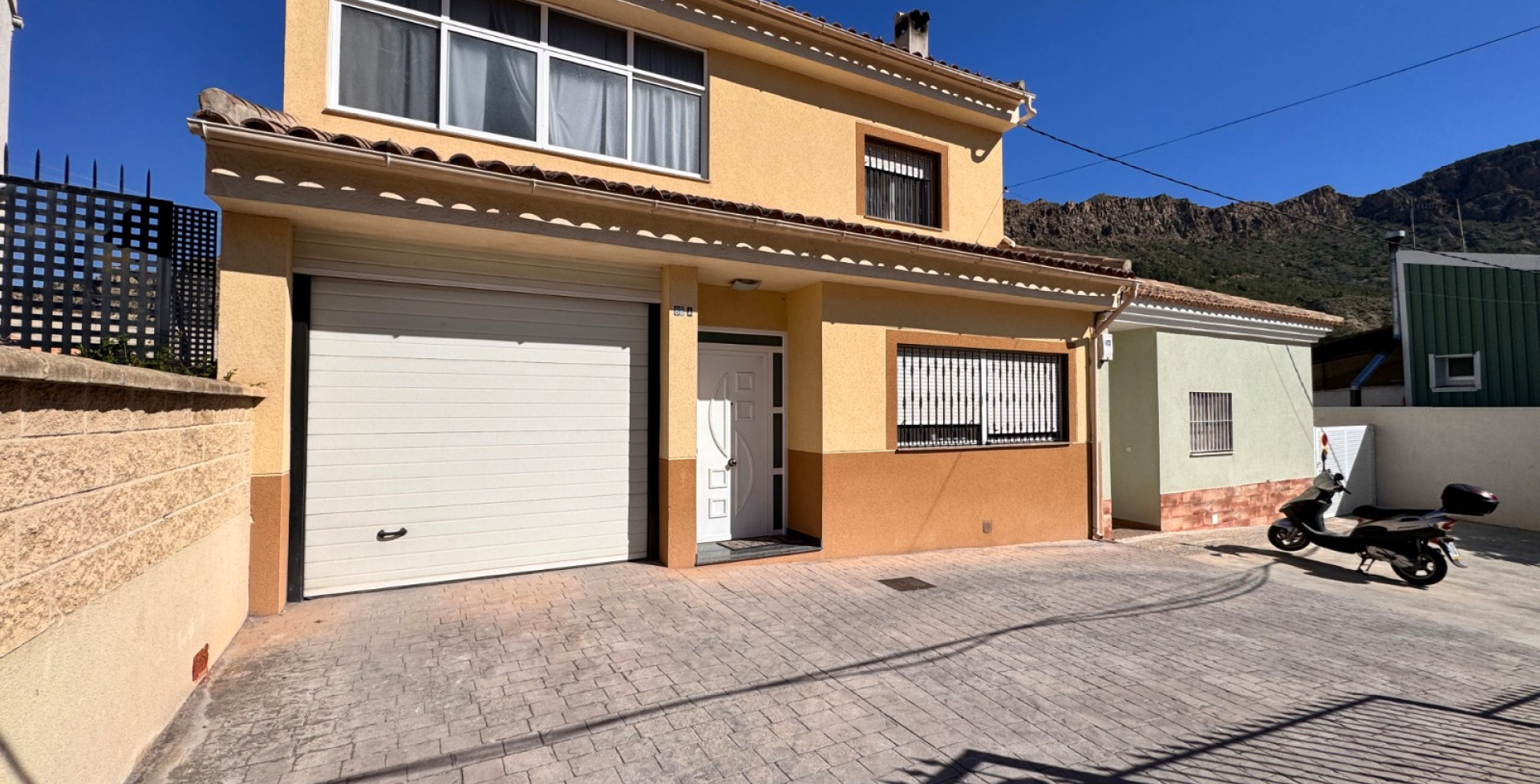 For Sale - Town House - Blanca