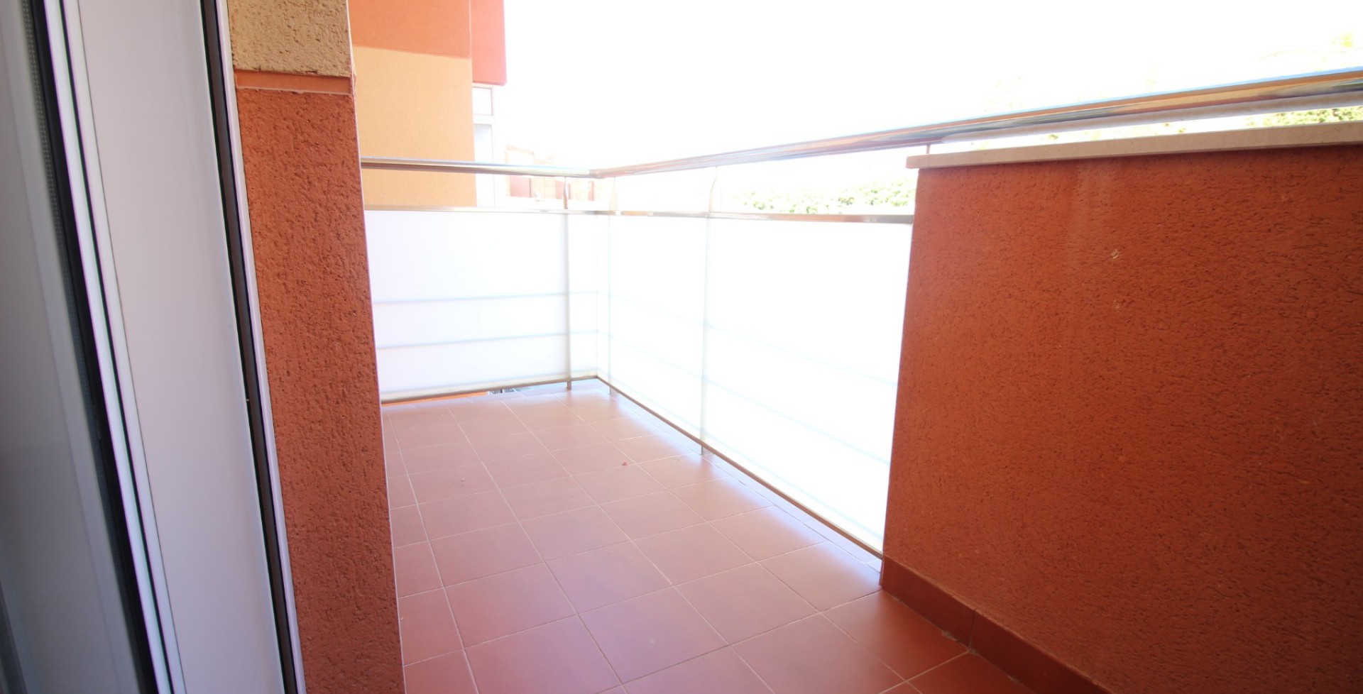 Amplio balcón de piso moderno, Blanca, Murcia, España