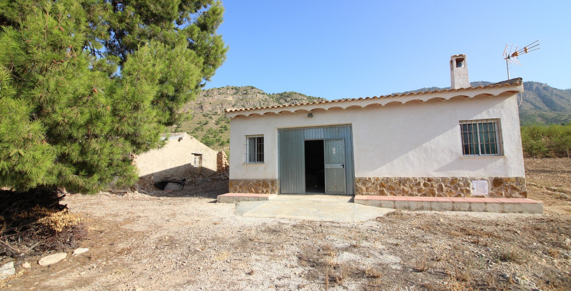 Country house in a large plot with views, Ricote, Murcia, Spain