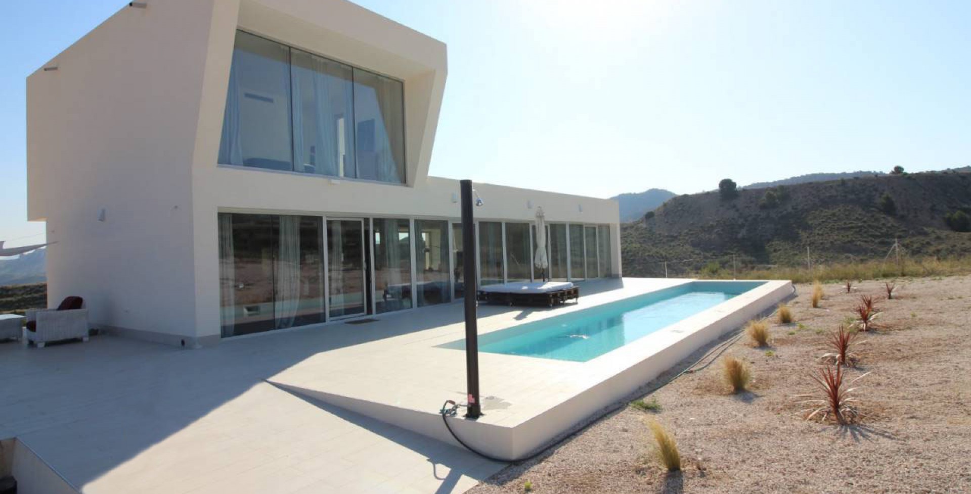 espectacular villa moderna de diseño con piscina 