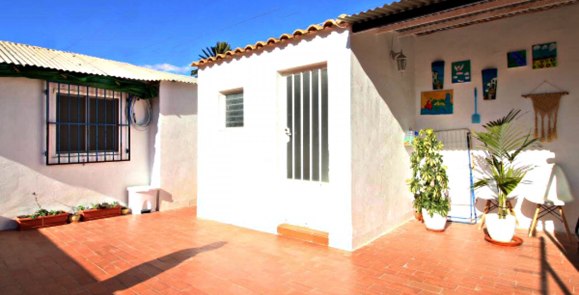 Amplia azotea de moderna casa de pueblo, Blanca, Murcia, España 
